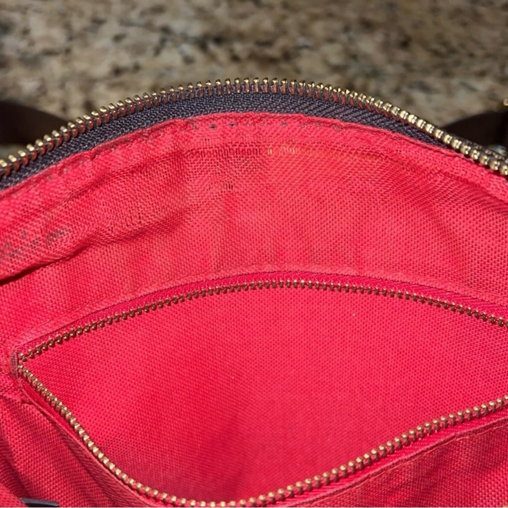 Rep. LV Crossbody - Picture 11 of 15